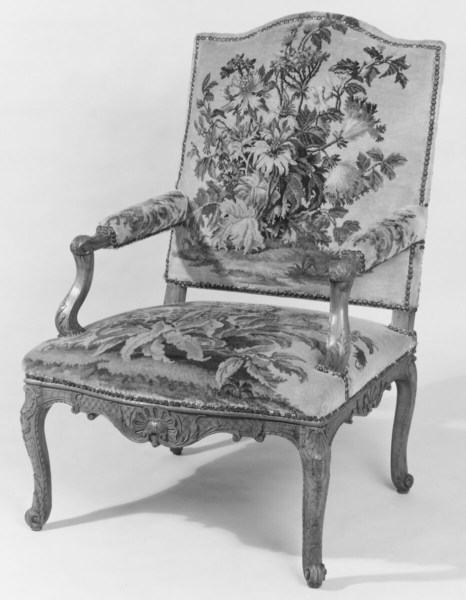 Armchair (one of a pair), Tapestry woven at Savonnerie Manufactory (Manufactory, established 1626; Manufacture Royale, established 1663), Carved beechwood; Savonnerie tapestry upholstery, French