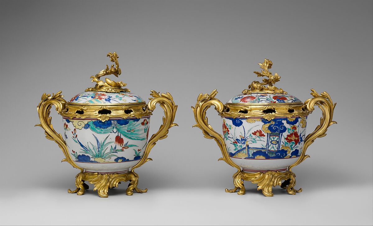 Potpourri bowl with cover (one of a pair), Hard-paste porcelain, gilt-bronze mounts, Japanese with French mounts