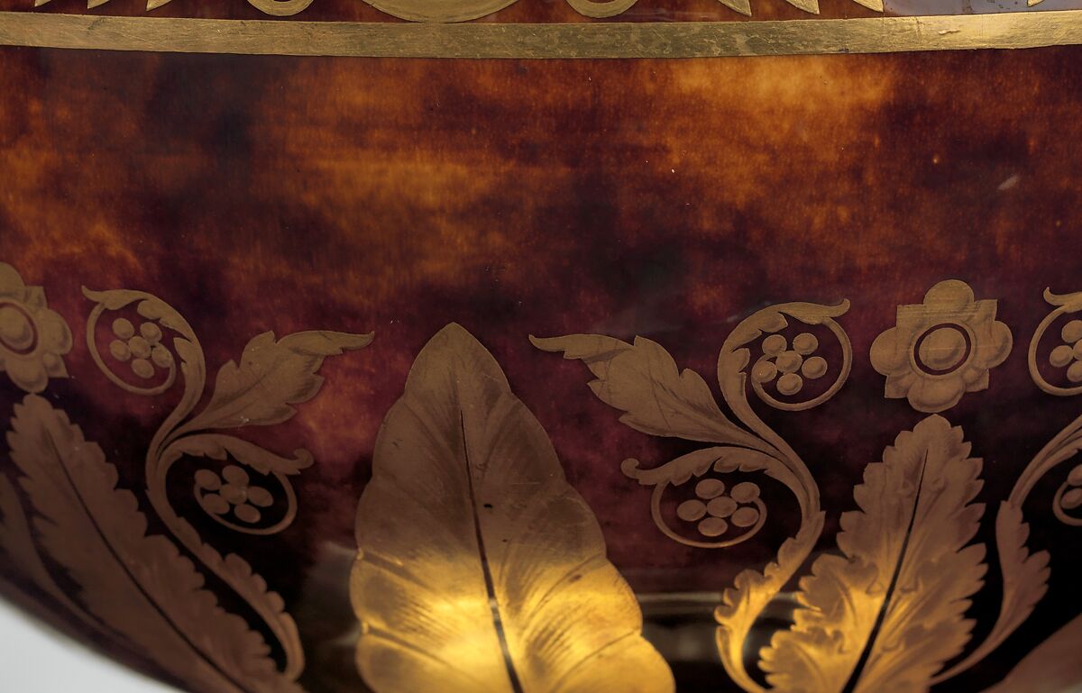 Medici vase with a scene of the château at Saint-Cloud (one of a pair), Sèvres Manufactory (French, 1740–present), Hard-paste porcelain decorated in polychrome enamels, gold, gilt bronze, French, Sèvres