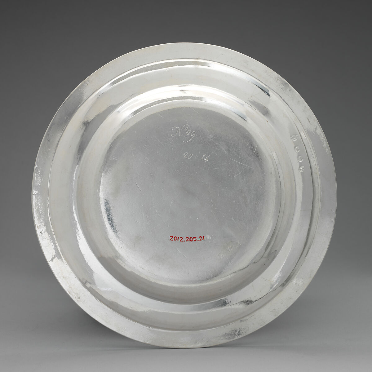 Plate (one of a set of twelve), Thomas Farren (British, active ca. 1707–d. 1743), Silver, British, London