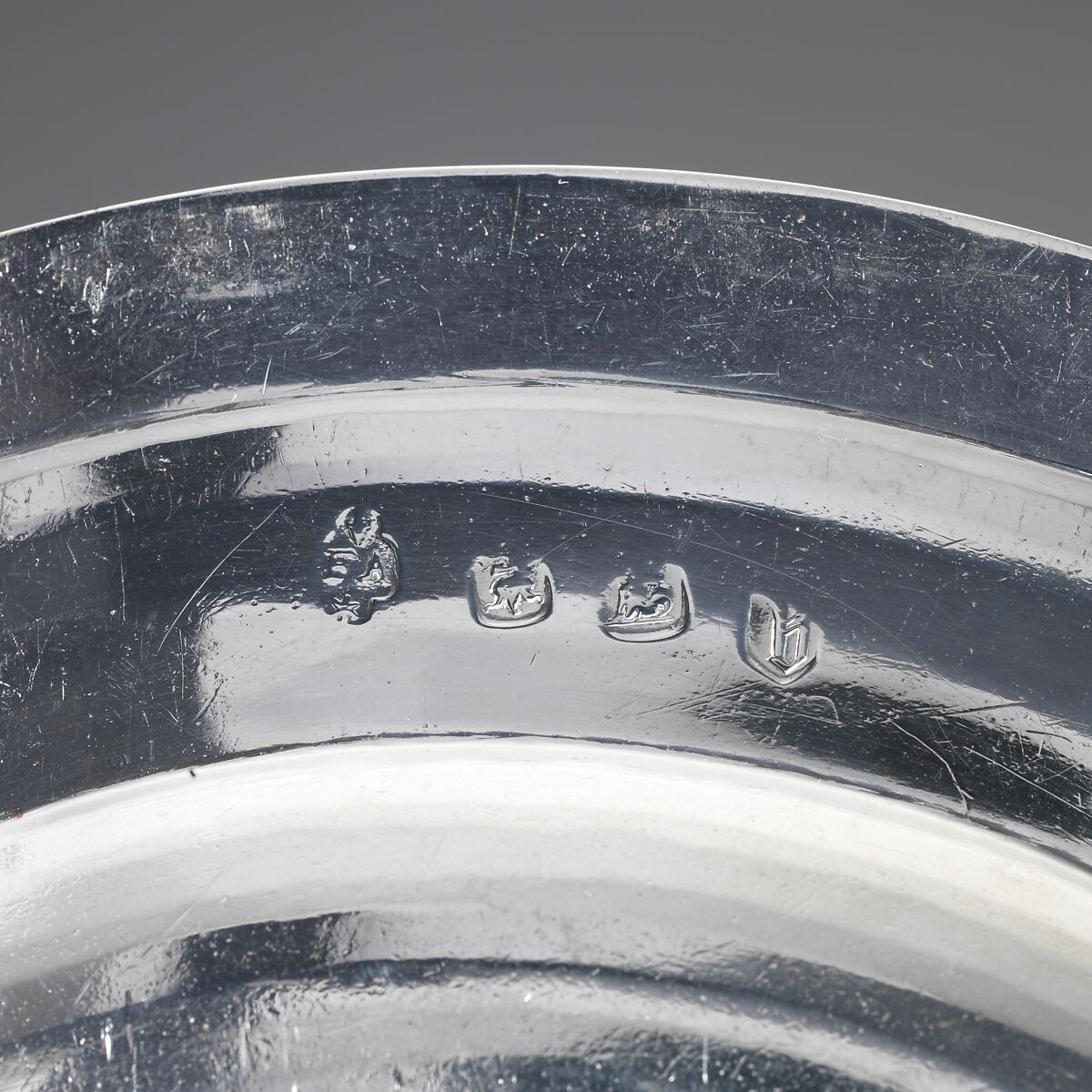 Plate (one of a set of twelve), Thomas Farren (British, active ca. 1707–d. 1743), Silver, British, London