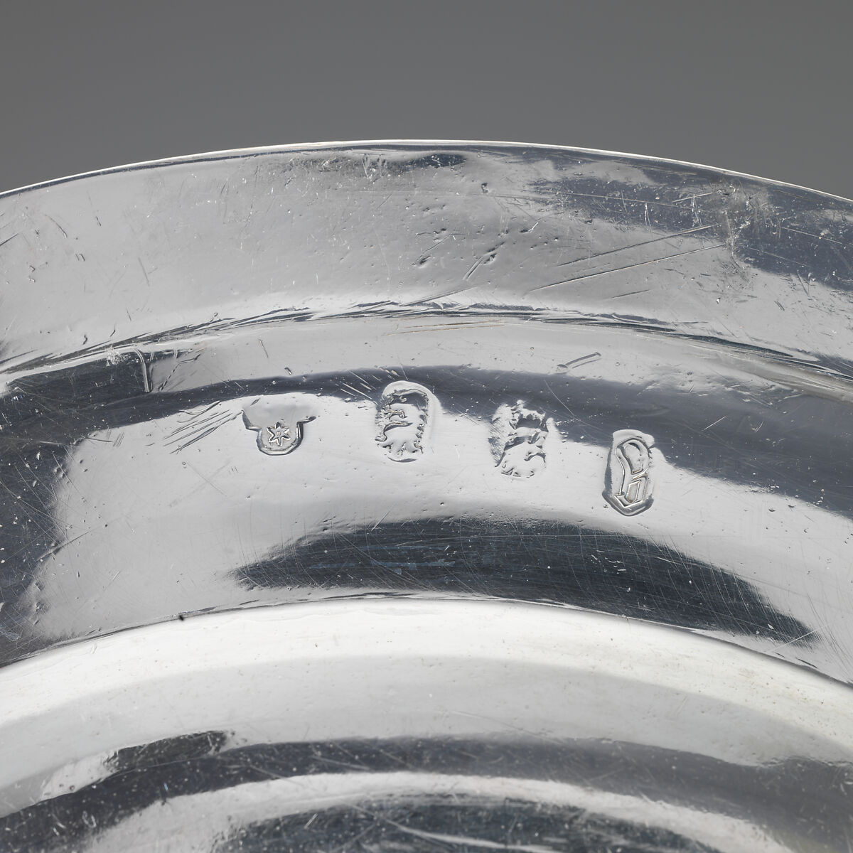 Plate (one of a set of twelve), Thomas Farren (British, active ca. 1707–d. 1743), Silver, British, London