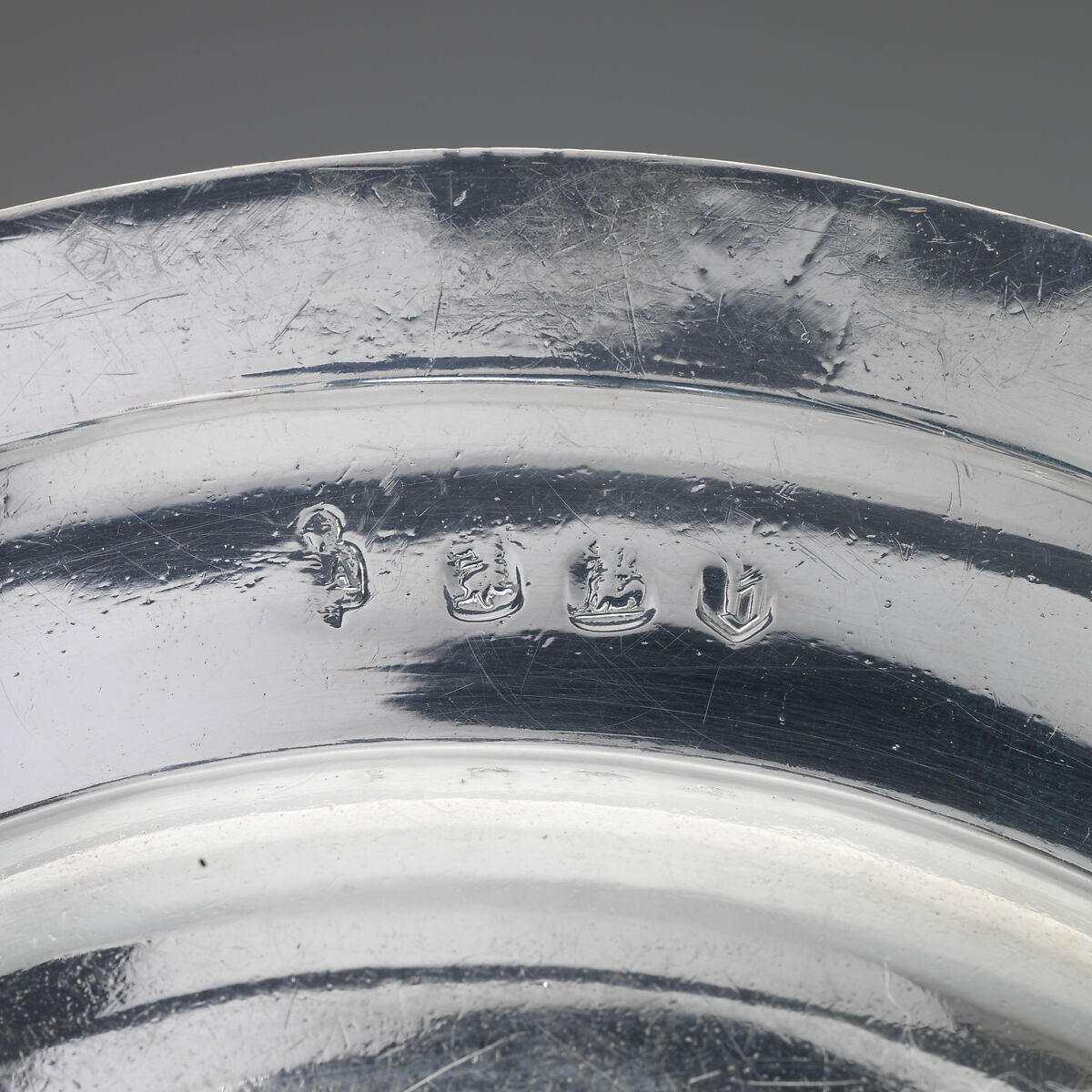 Plate (one of a set of twelve), Thomas Farren (British, active ca. 1707–d. 1743), Silver, British, London