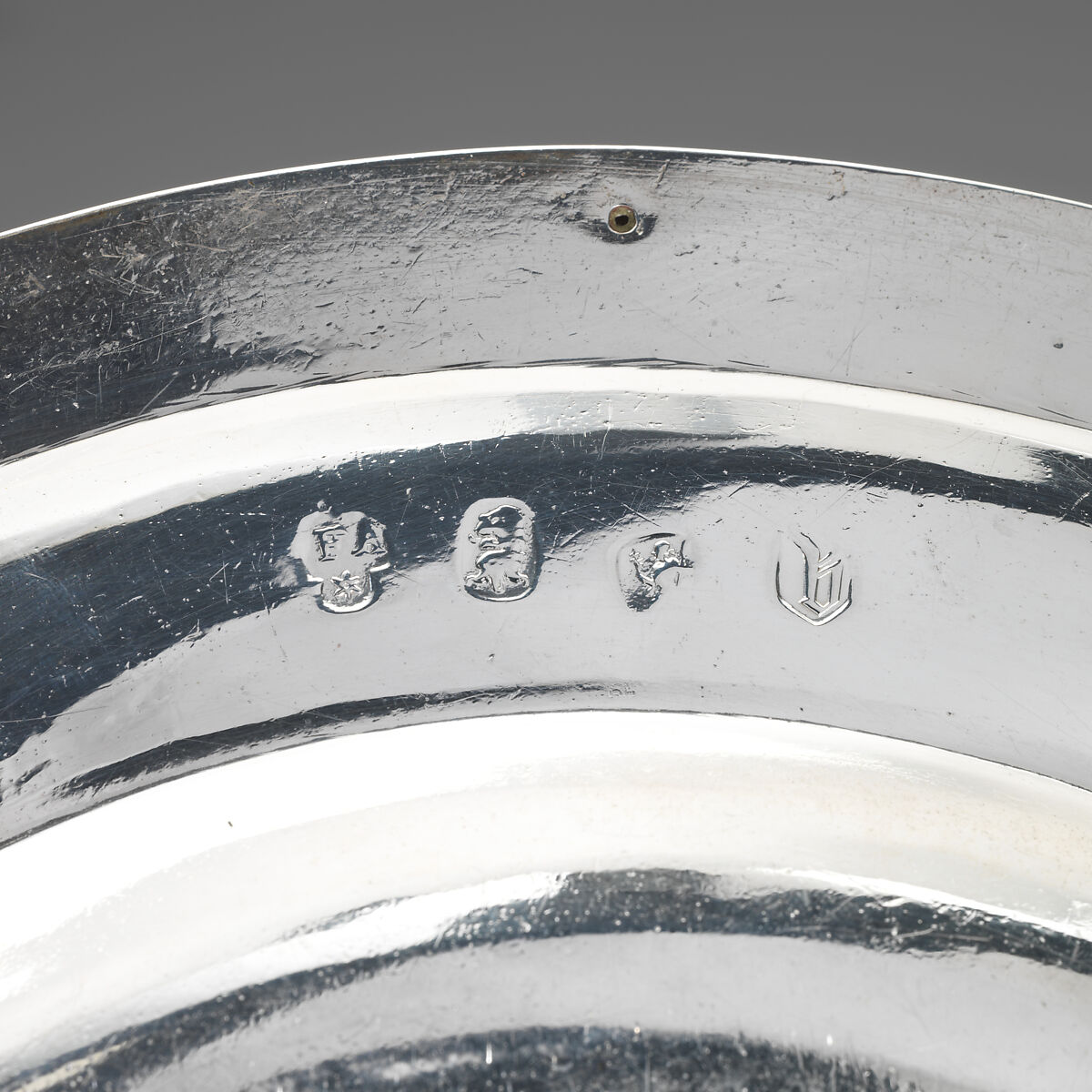 Plate (one of a set of twelve), Thomas Farren (British, active ca. 1707–d. 1743), Silver, British, London