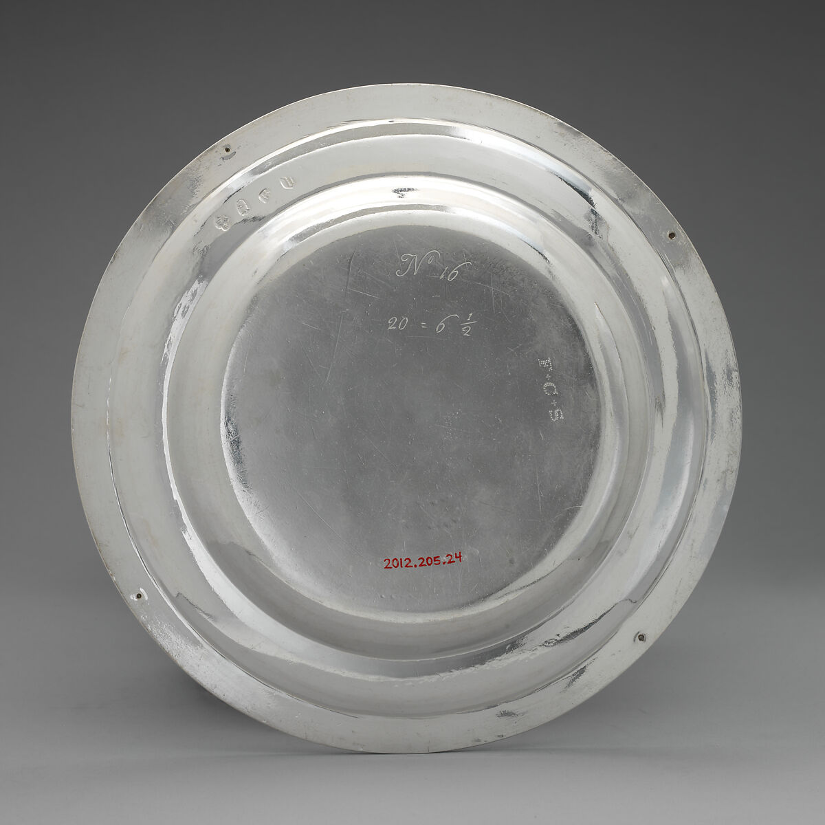 Plate (one of a set of twelve), Thomas Farren (British, active ca. 1707–d. 1743), Silver, British, London