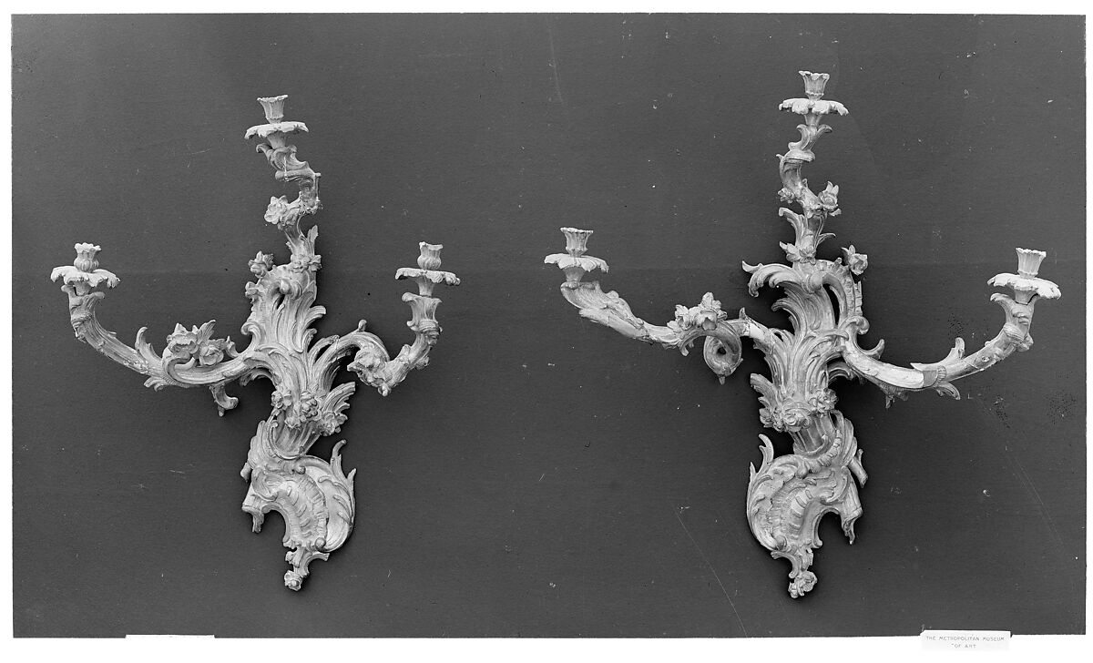 Wall light (candelabrum appliqué) (one of a pair), Carved and gilded oak, French 
