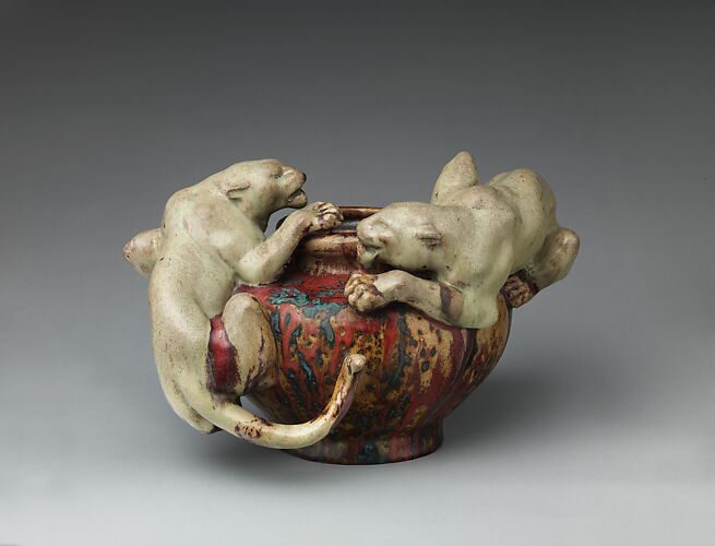 Bowl with two panthers