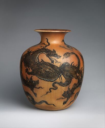 Pot with dragons