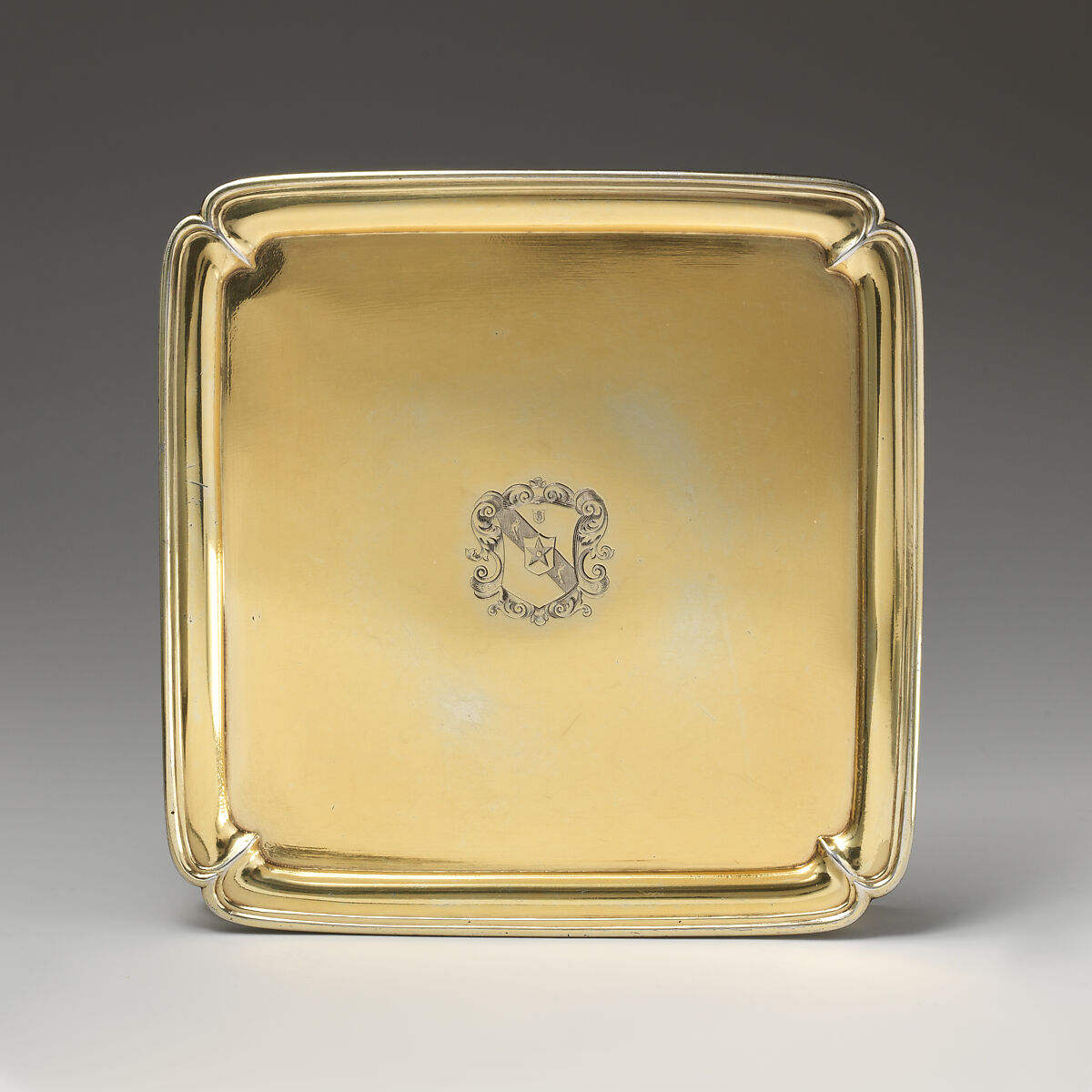 Salver (one of a pair), Simon Pantin I (British, ca. 1672–1728), Silver gilt, British, London 