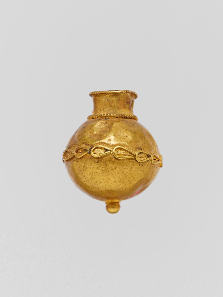 Pendant in the form of a vase, Gold, Greek 