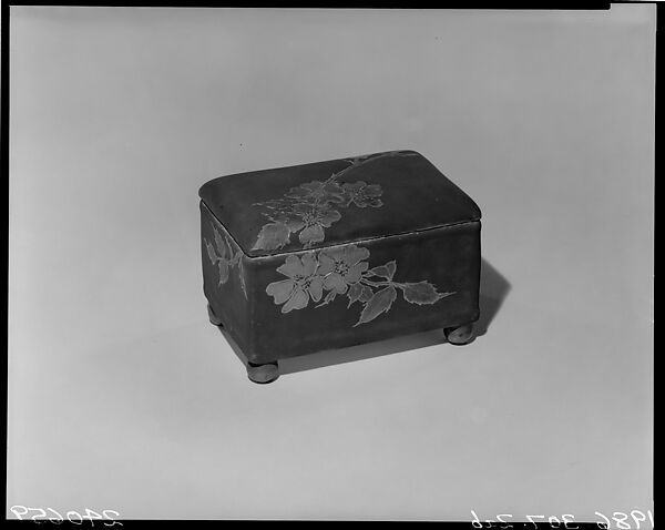 Covered Jewel Box, M. Louise McLaughlin (American, Cincinnati, Ohio 1847–1939 Cincinnati, Ohio), Porcelain, overglaze gilding, American