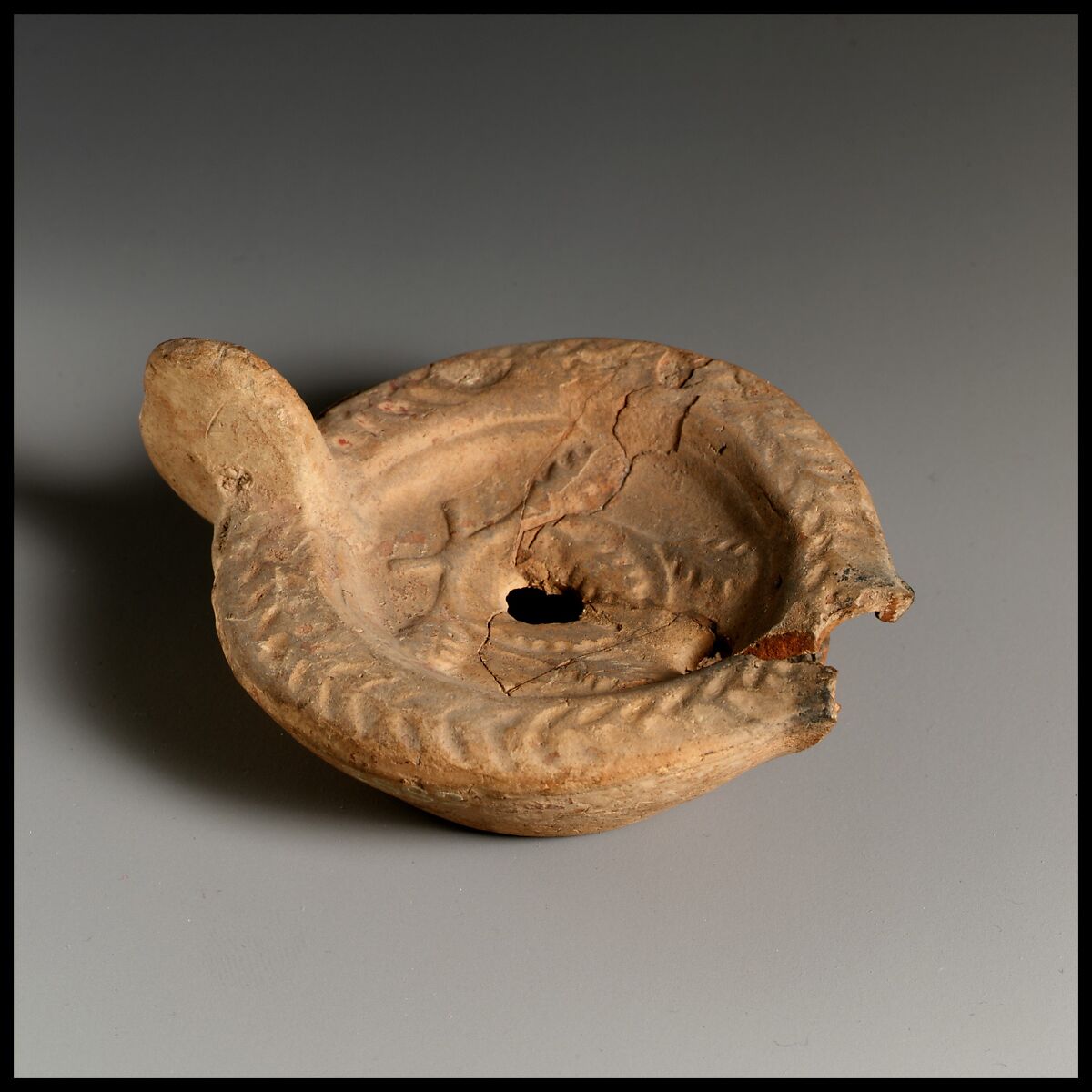 Terracotta oil lamp, Terracotta, mold-made, Roman
