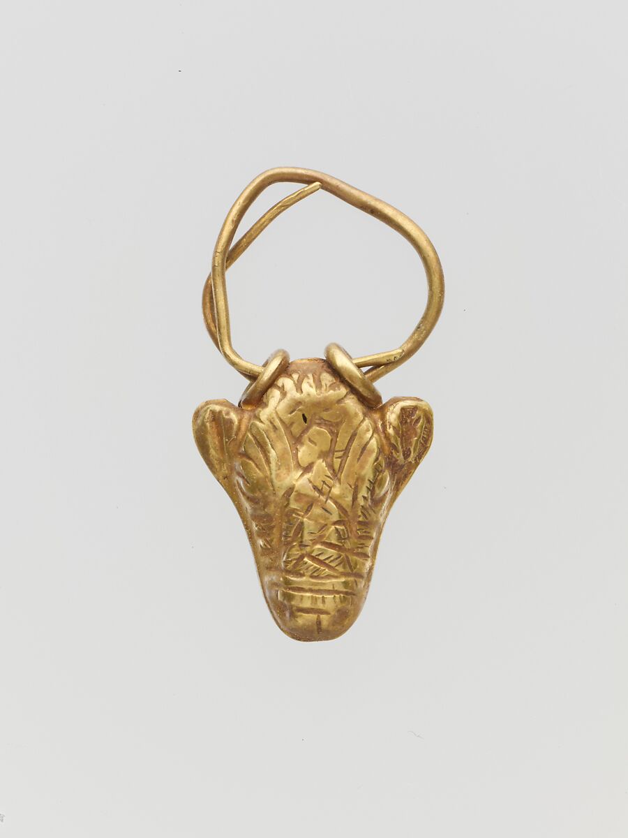 Gold pendant in the form of a bull's head, Gold, Cypriot 