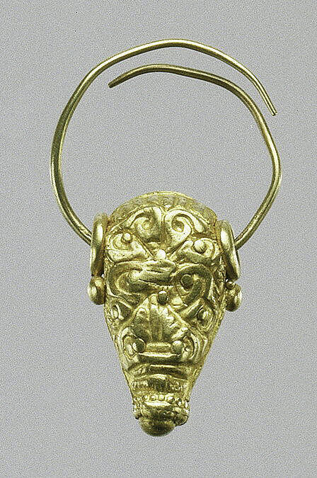 Gold earring with head of a bull, Gold, Cypriot