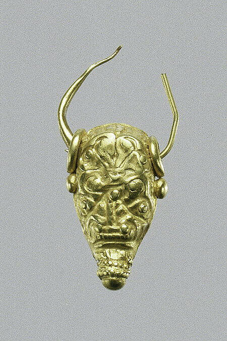 Gold earring with head of a bull, Gold, Cypriot
