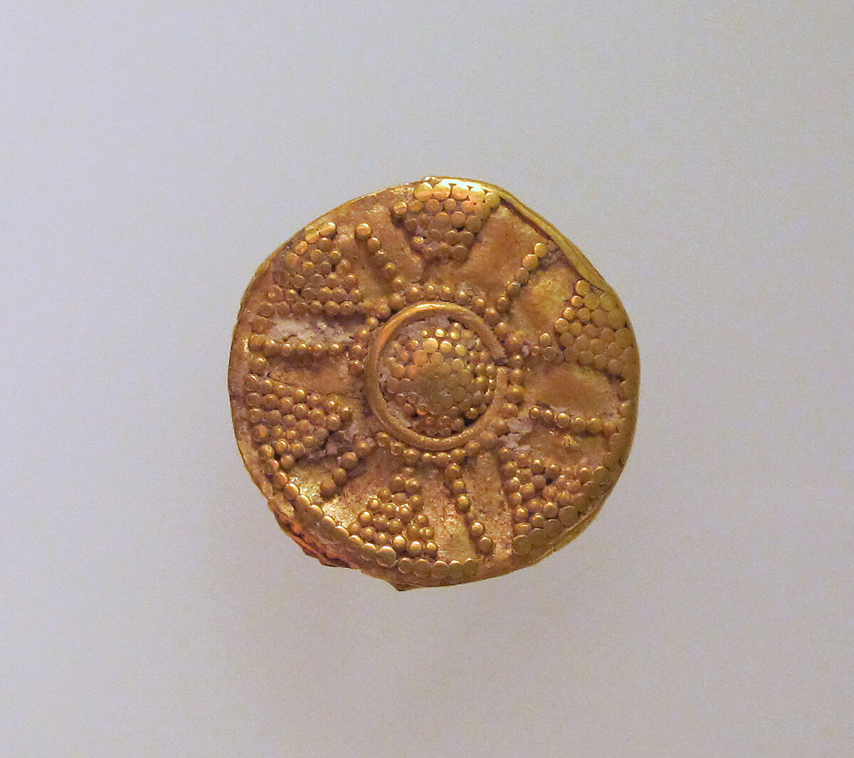 Pendant disk, Gold, Cypriot 