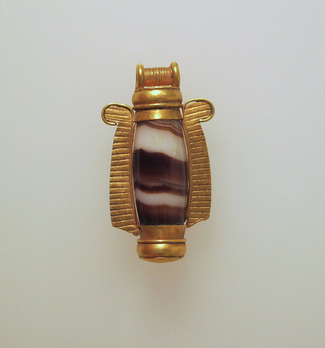 Pendant with agate bead, Gold, agate, Cypriot 
