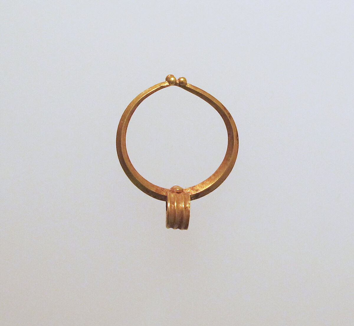 Pendant in the form of a crescent, Gold, Cypriot 