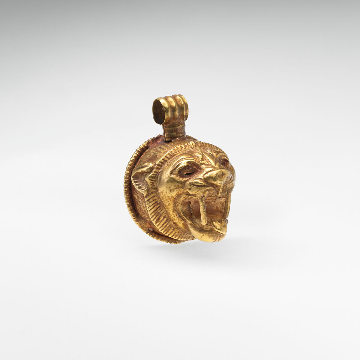 Gold lion-head pendant, Gold, Greek, Cypriot