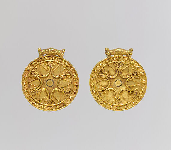 Gold pendant disk