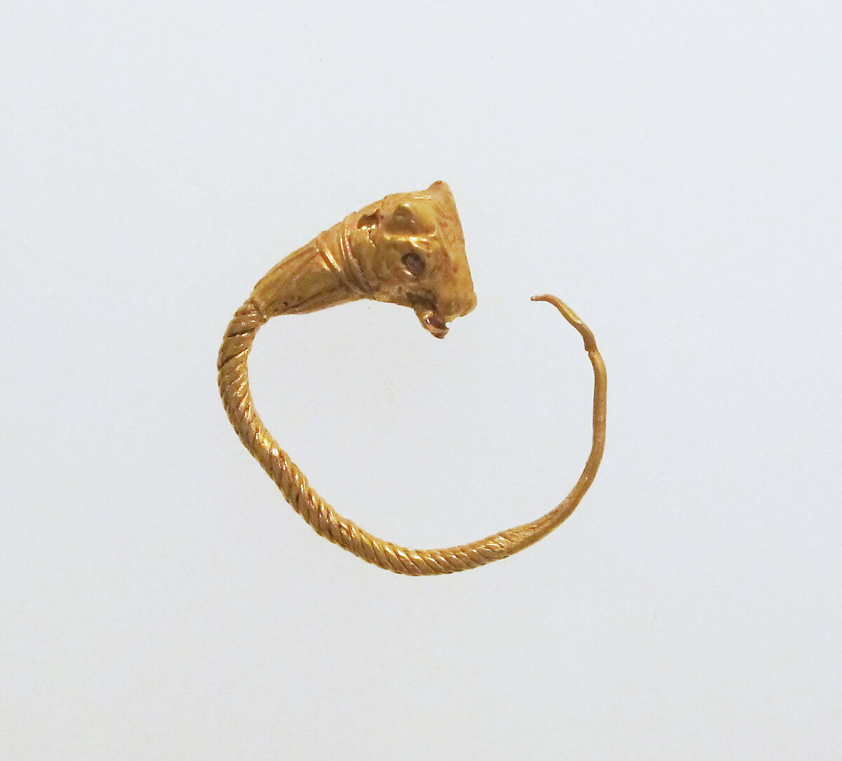 Gold earring with head of a bull, Gold, Greek 