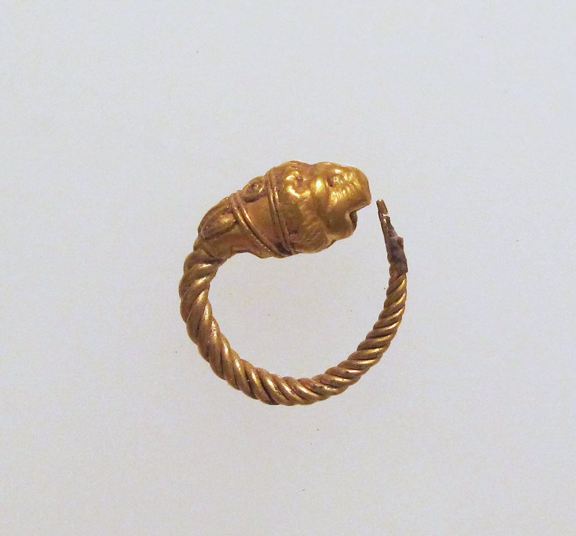 Gold earring with head of a lion | Greek | Classical or Hellenistic ...