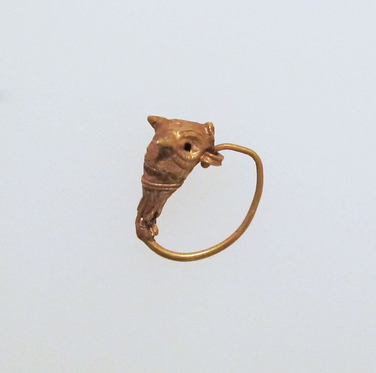 Gold earring with head of a bull, Gold, Greek 