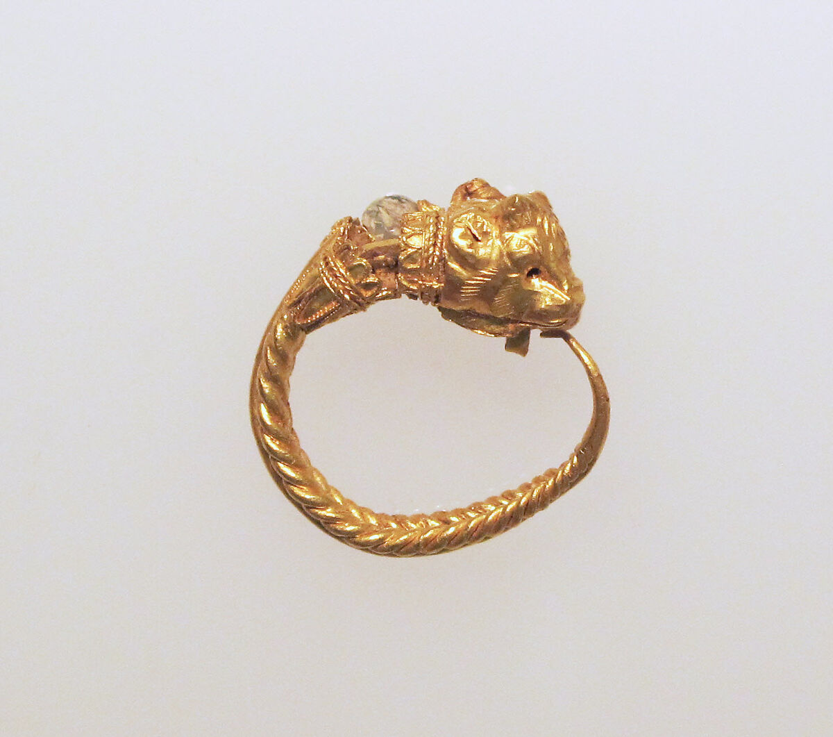 Gold earring with two bulls' heads | Greek | Early Hellenistic | The ...