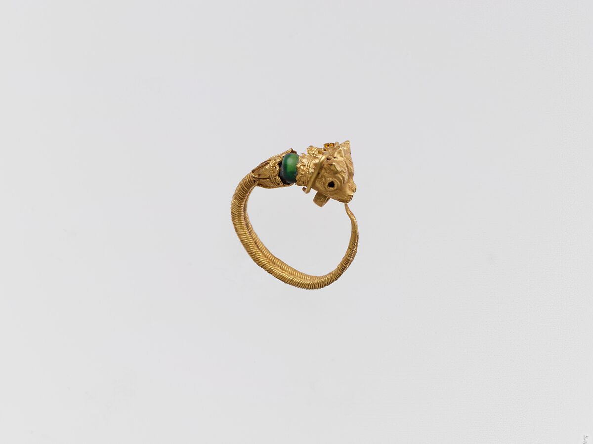 Gold earring with two bulls' heads and glass bead, Gold, Greek 