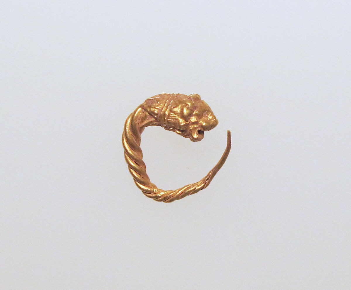 Gold earring with head of a lion, Gold, Greek 