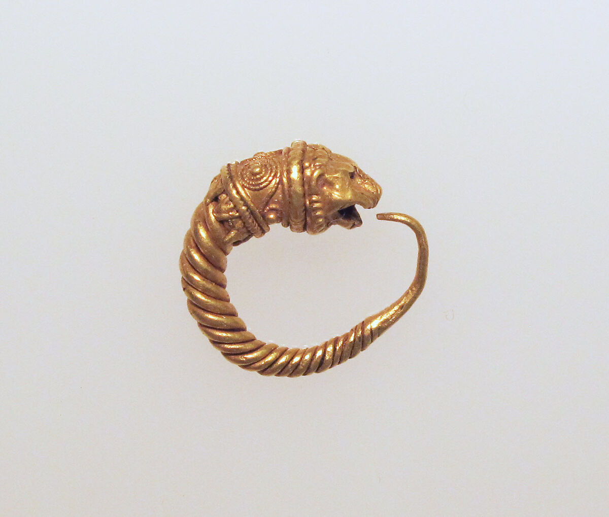 Gold earring with head of a lion, Gold, Greek 