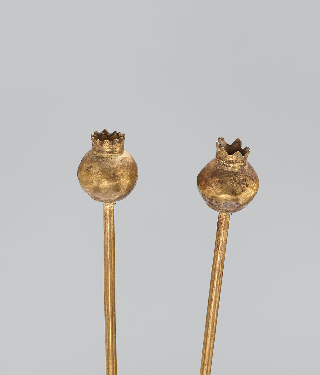 Gold pin with pomegranate head, Gold, silver, Greek