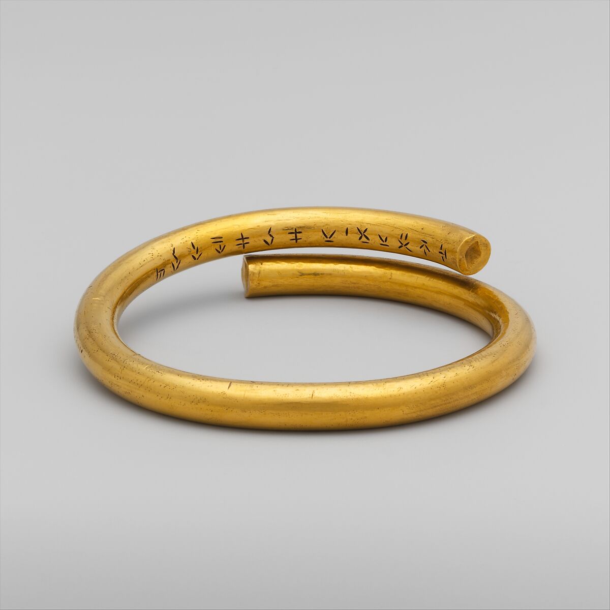 Gold copy of a bracelet, Gold, Cypriot 
