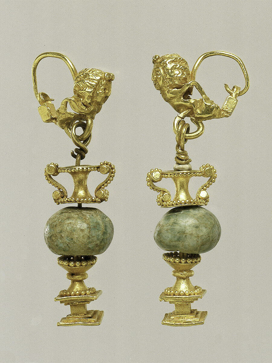 Gold and beryl earring, Gold, beryl, Cypriot