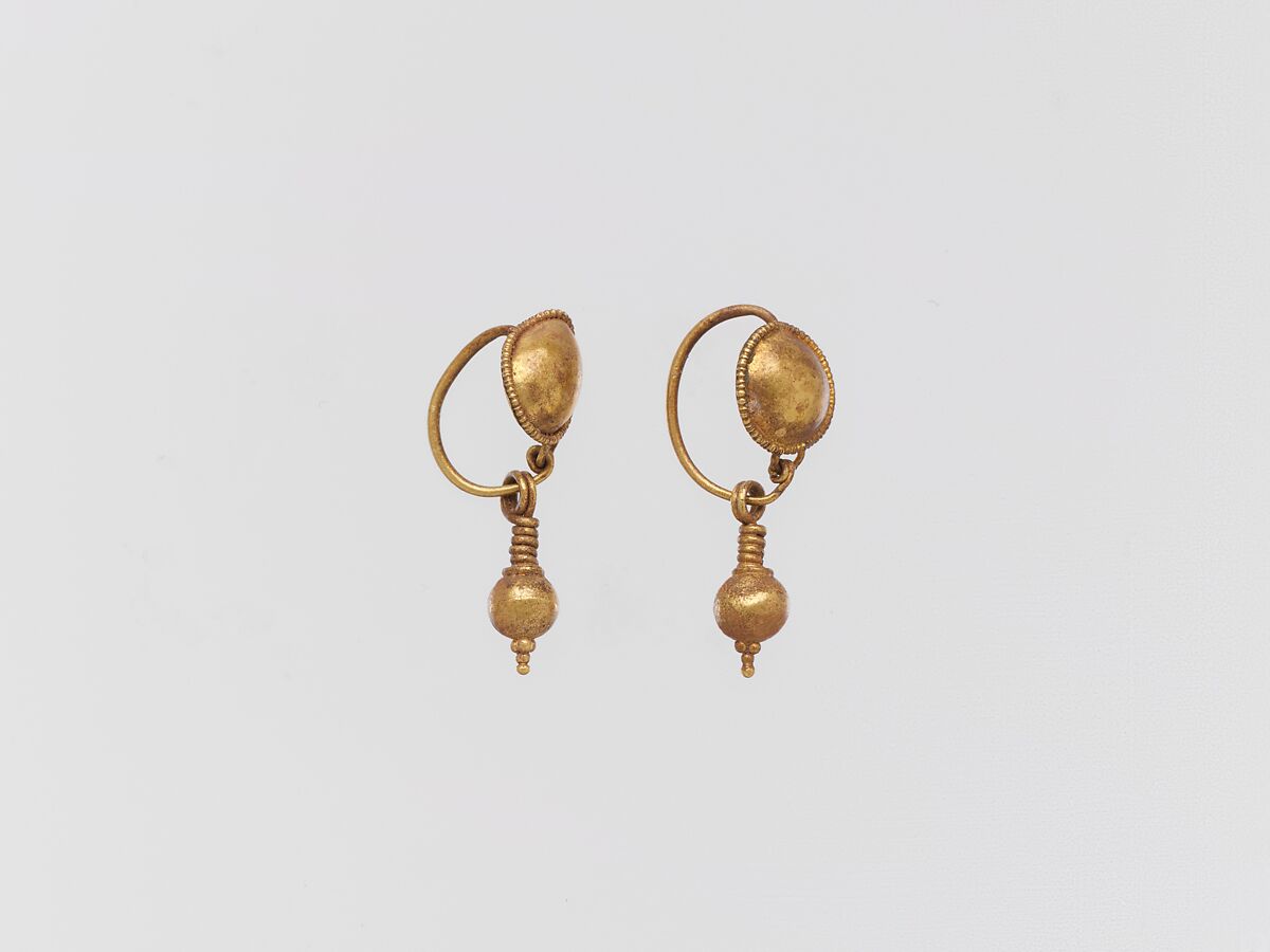 Pair of gold earrings with disc and pendant, Gold, Roman 
