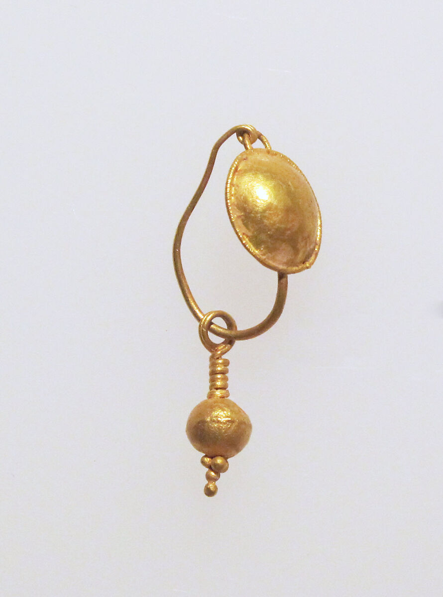 Gold earring with disc and pendant, Gold, Roman 