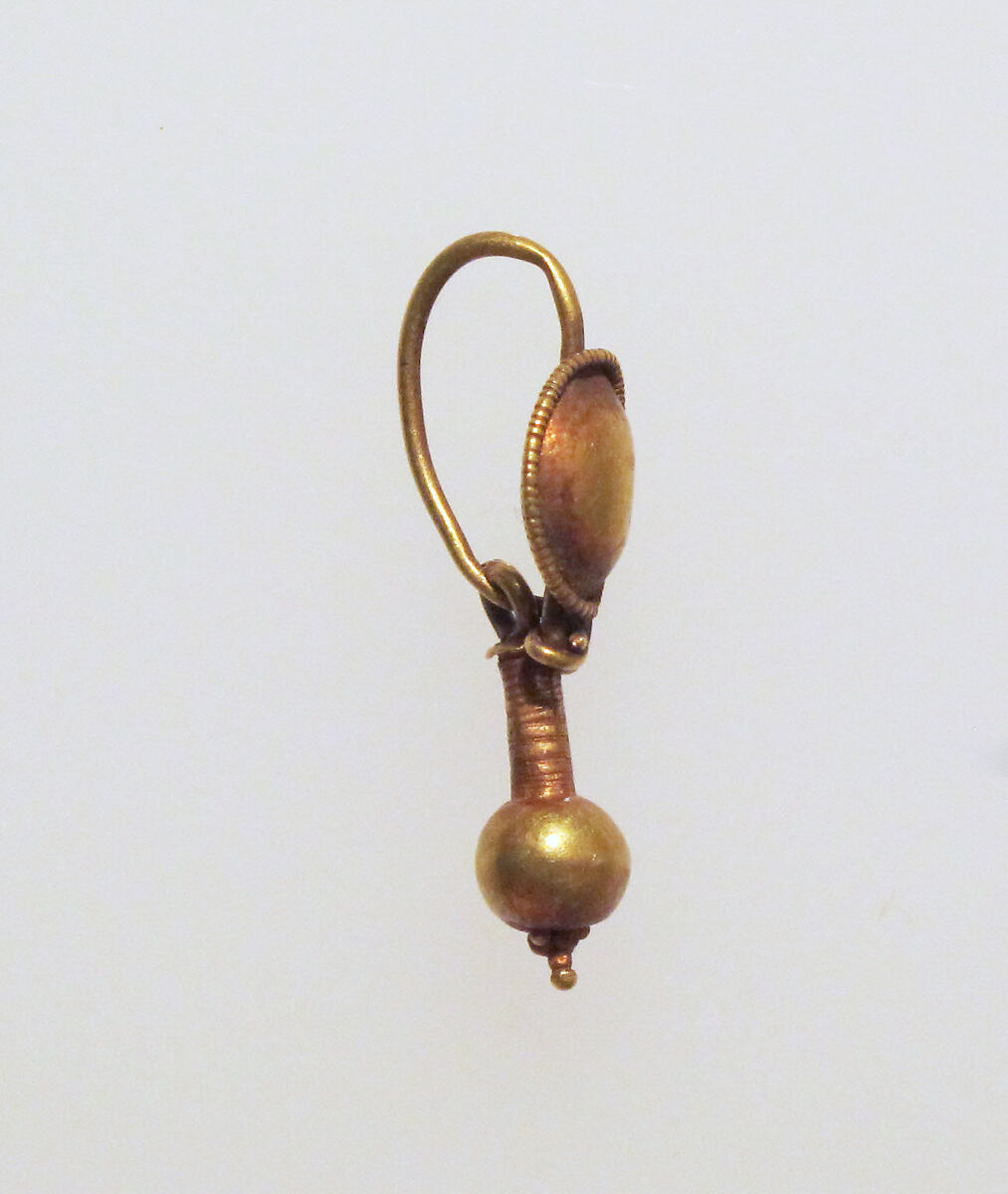 Gold earring with disc and pendant, Gold, Roman
