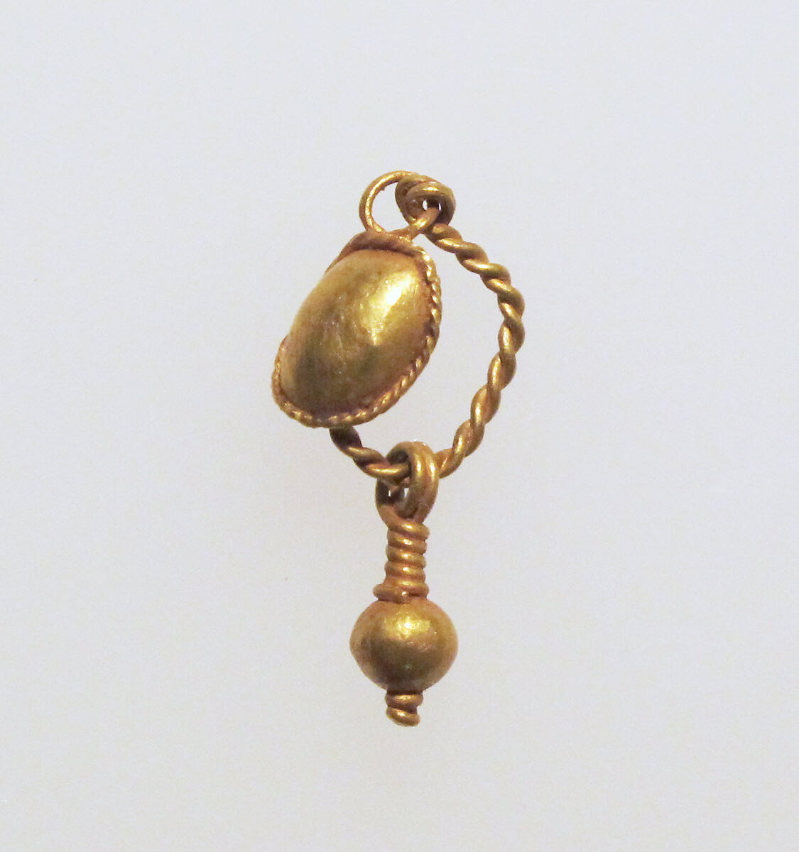 Gold earring with disc and pendant, Gold, Roman 