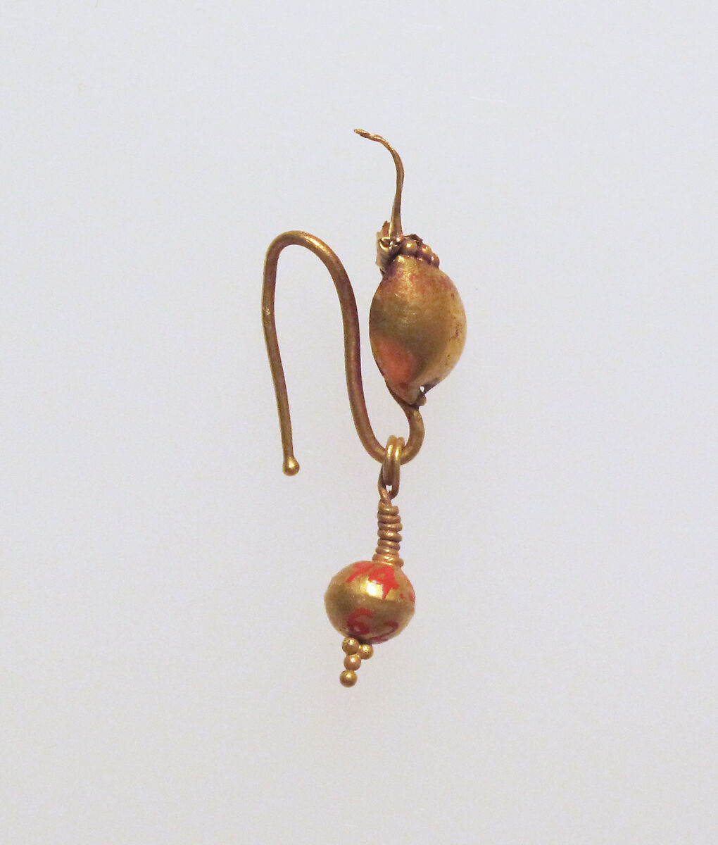 Gold earring with disc and pendant, Gold, Roman 