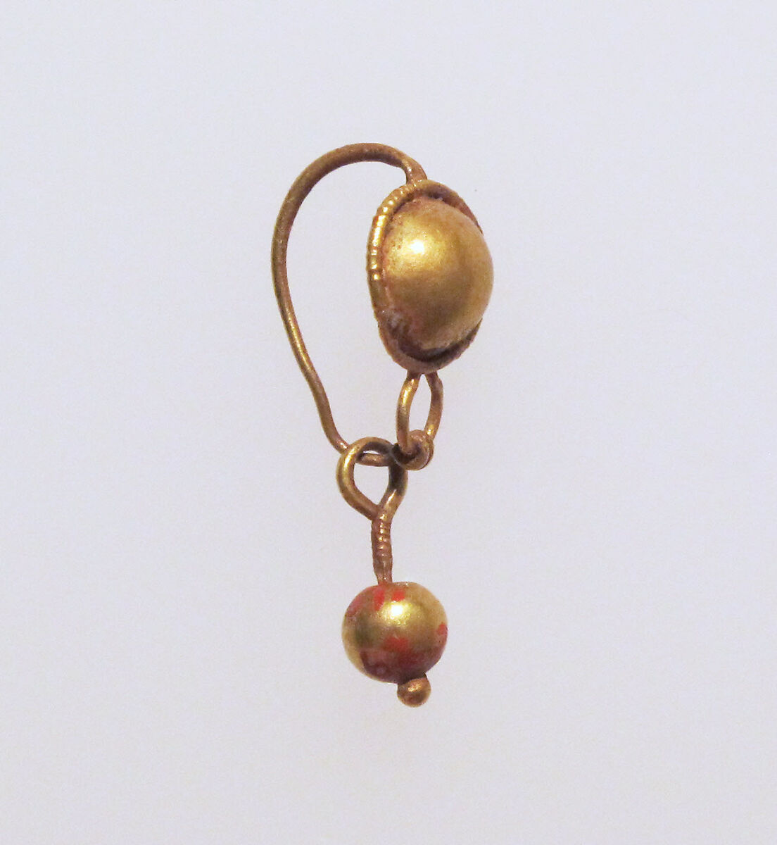 Gold earring with disc and pendant, Gold, Roman 