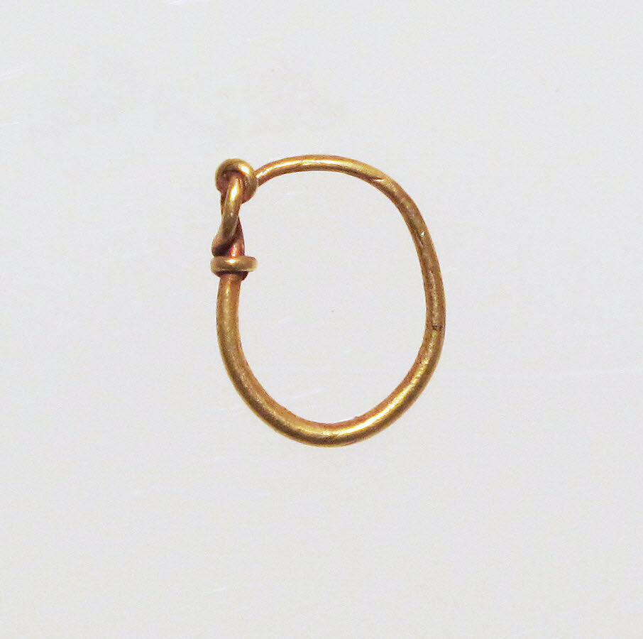 Gold loop earring, Gold 
