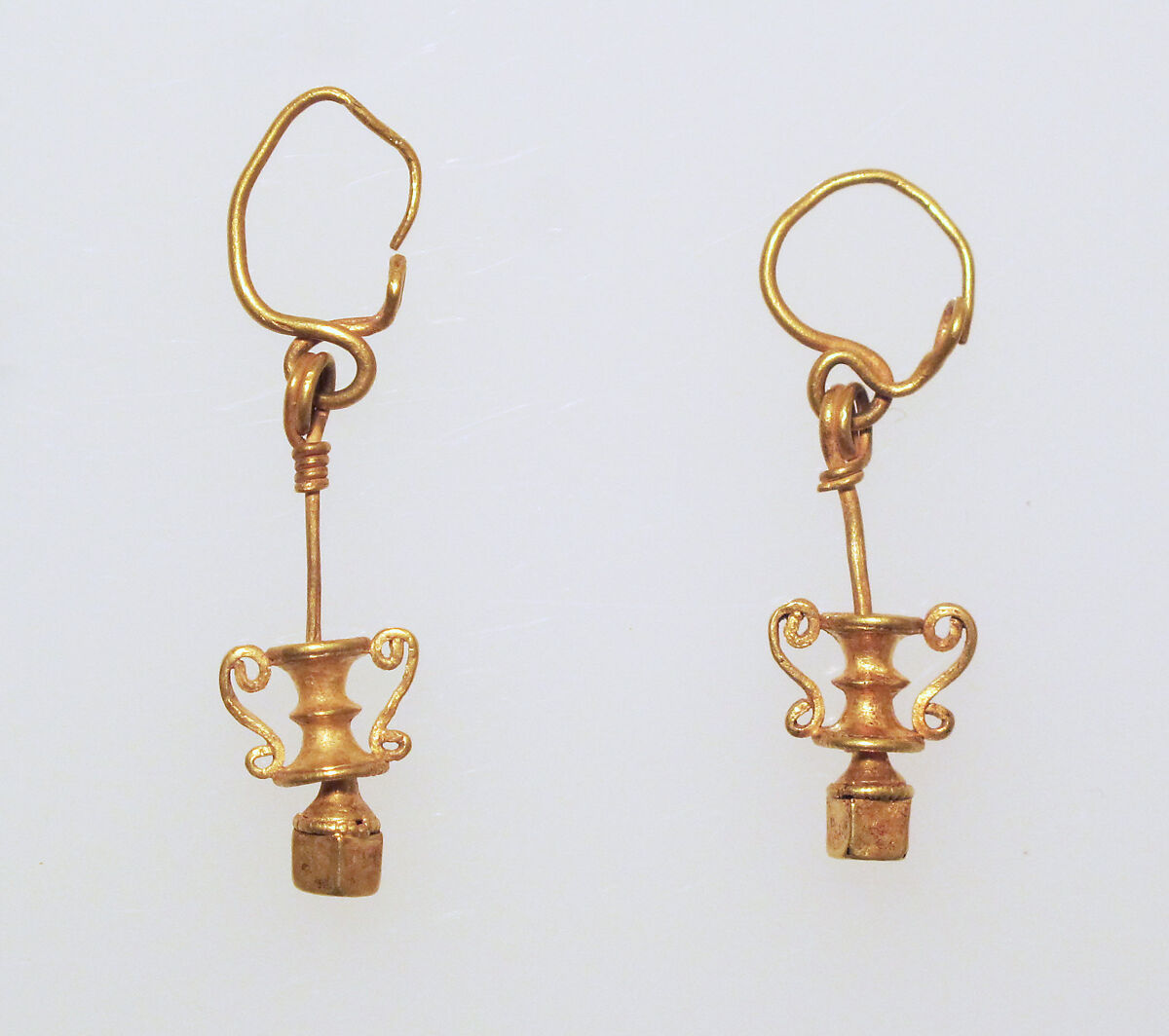 Earring with pendant, Gold 