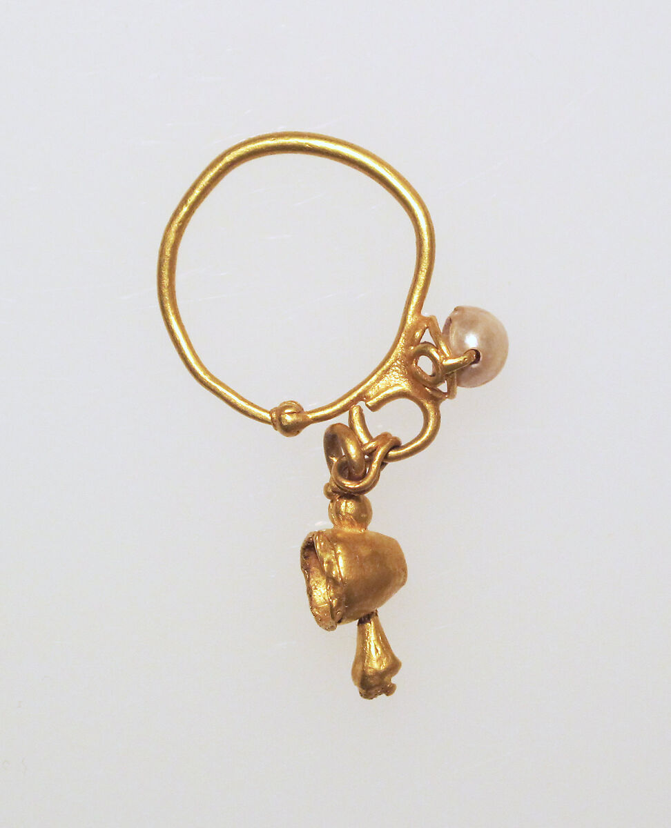 Earring with pendant and pearl setting, Gold 