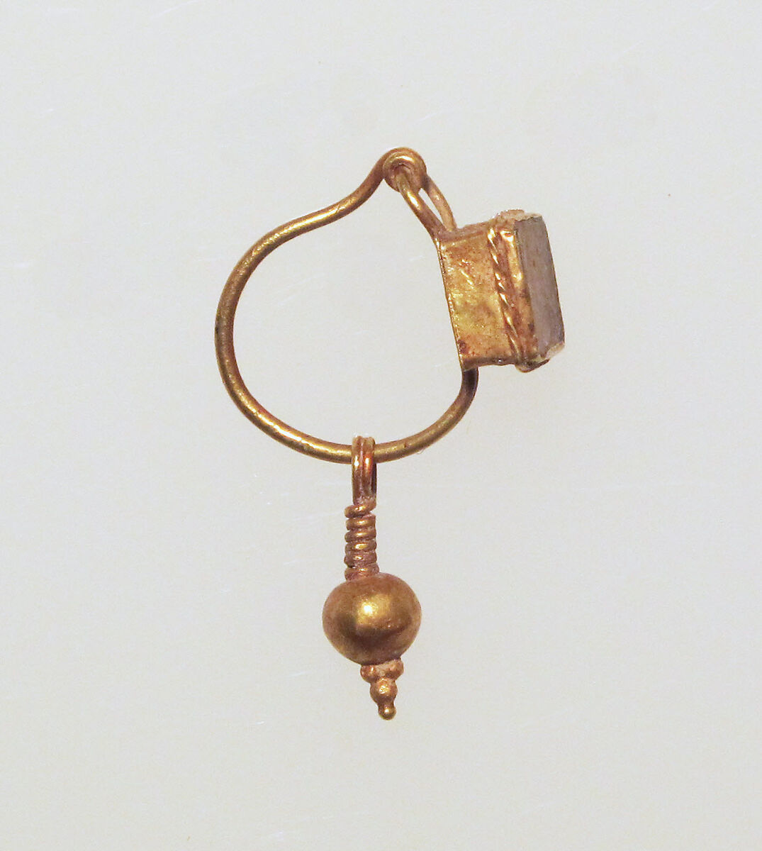 Earring with pendant, Gold, Roman 