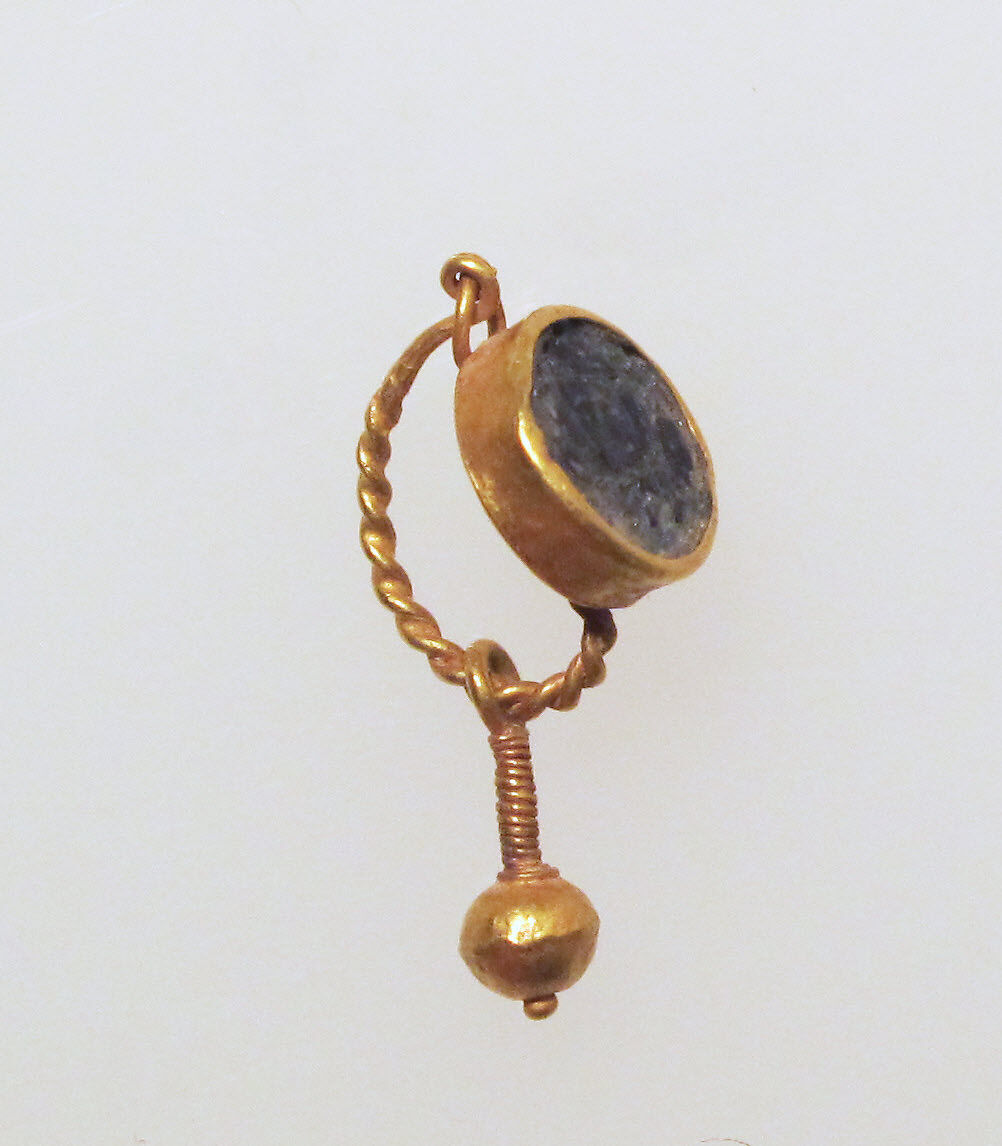 Earring with ball pendant and paste setting, Gold, glass paste, Roman 