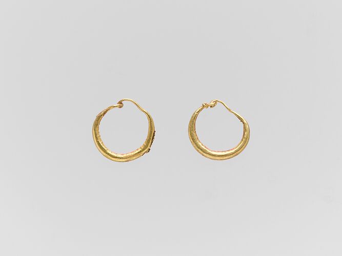 Gold loop earring