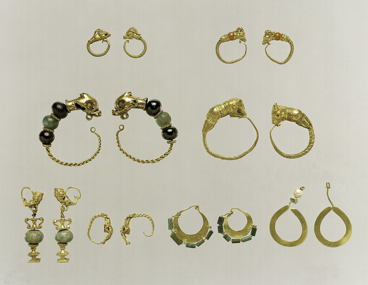 Gold and pearl earring (one of a pair), Gold, pearl, Roman, Cypriot