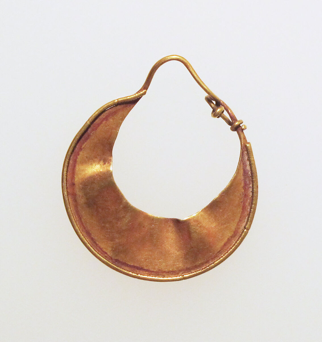 Earring, crescent-shaped, Gold 