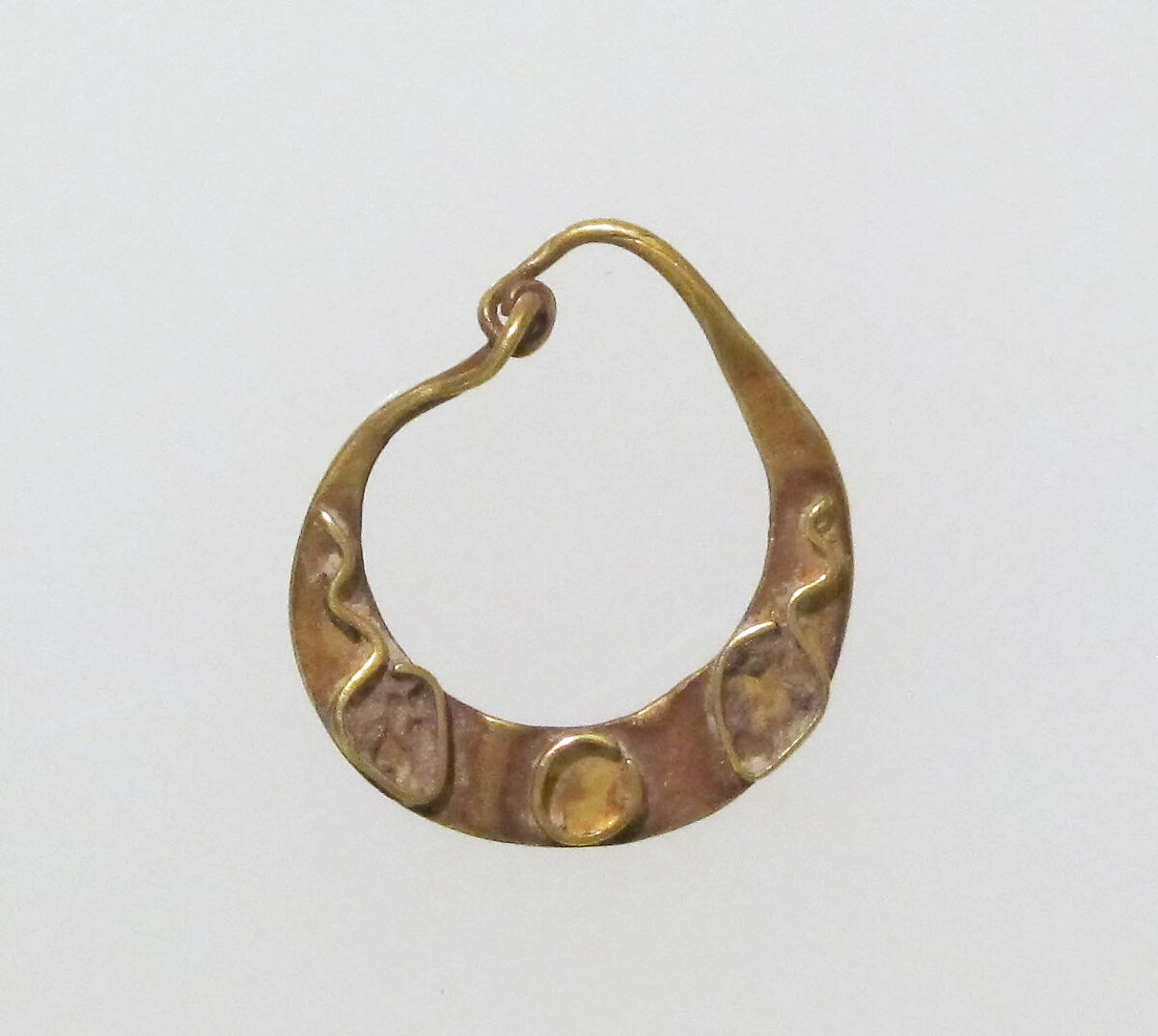 Earring, crescent-shaped, Gold 