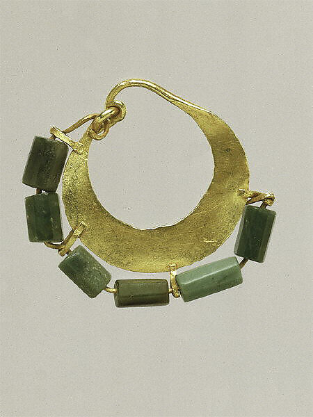 Gold and variscite earring (one of a pair), Gold, chalcedony, Roman, Cypriot